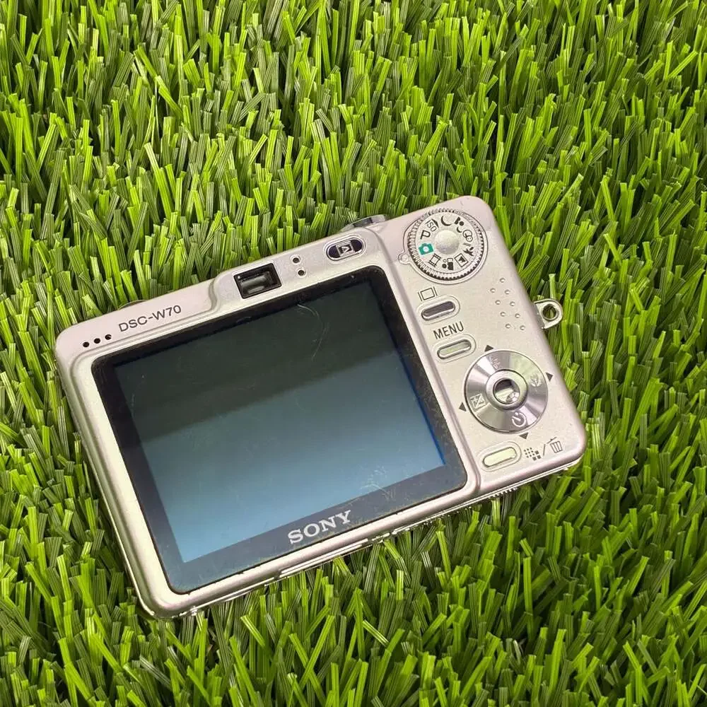Sony Cyber-shot DSC-W70 7.2 MP Digital Camera with Battery, Charger, and Memory - Picture 4 of 8